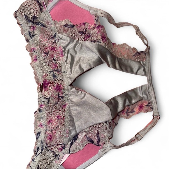 victoria’s secret pink & blue floral lace bralette - Picture 5 of 5